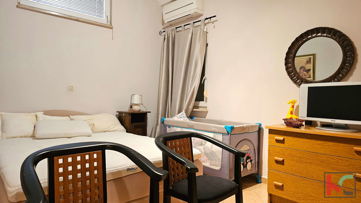 Istra, Rovinj, apartma z rustikalno konobo, terasa, 550m do plaže, #prodaja