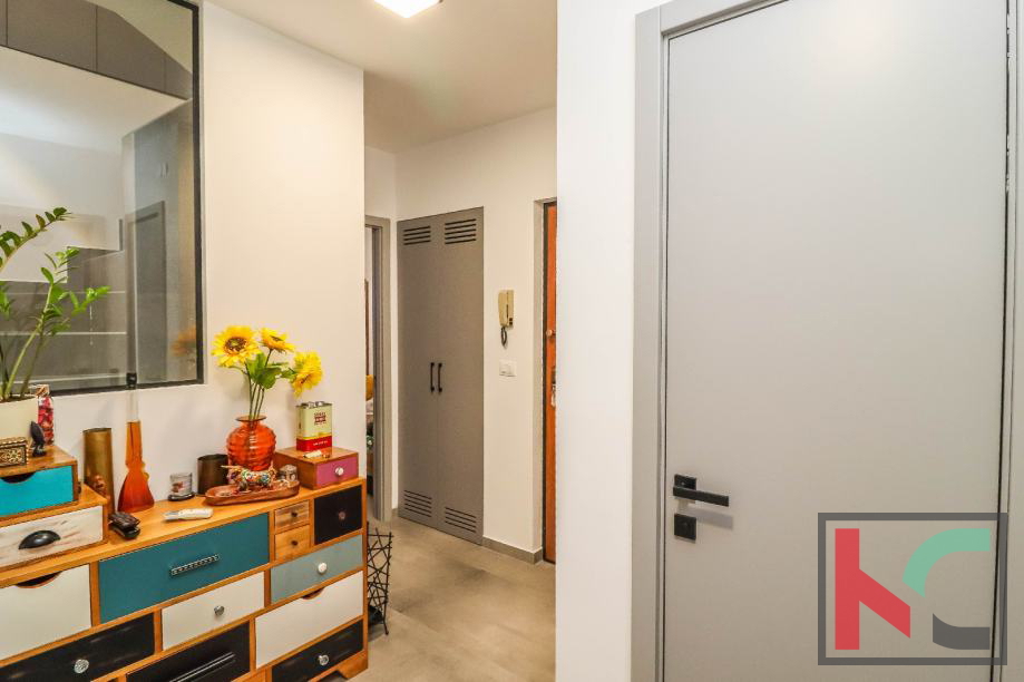 Istra, Rovinj, prodamo apartma v dveh etažah s parkirnim mestom, 91m2 #