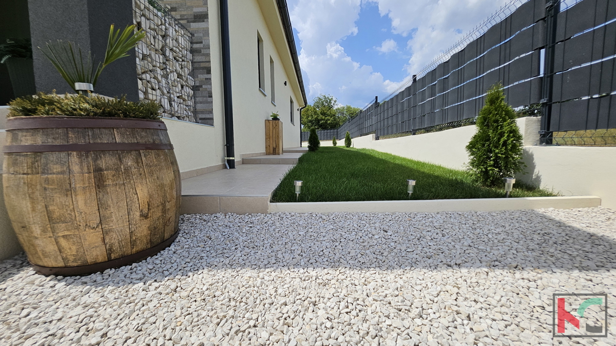 Istra, moderno opremljena vila na mirni lokaciji s pogledom na naravni park Učka, #prodaja