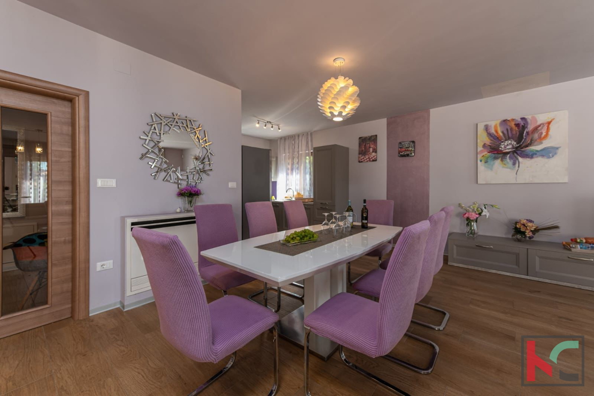 ISTRA, VOLME, STAN 240,65 M2 S 190 M2 OKUĆNICE IN PRIVATNIM BAZENOM #PRODAJA