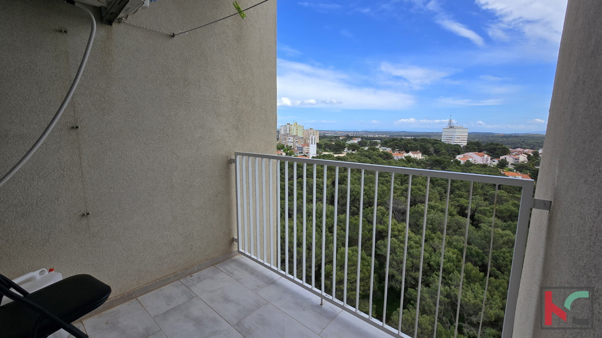 PULA, VERUDA, POPOLNOMA PREUREJENO STANOVANJE 58,24 M2 Z DVEMA BALKONOMA, #PRODAJA