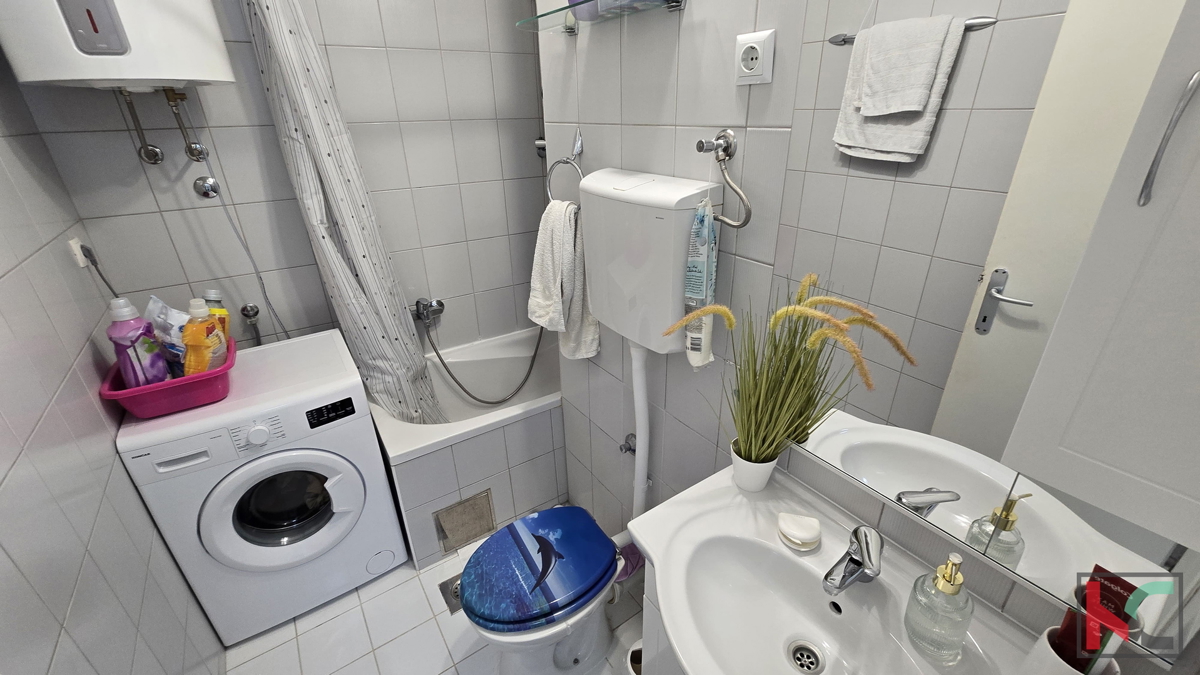 PULA, VERUDA, POPOLNOMA PREUREJENO STANOVANJE 58,24 M2 Z DVEMA BALKONOMA, #PRODAJA