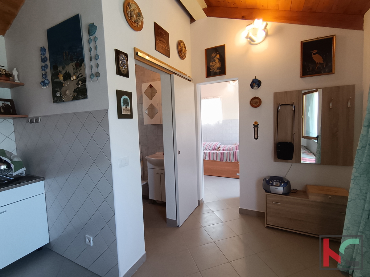 ISTRA, OBMOČJE ROVINJA, VIKEND HIŠA Z VELIKIM ZEMLJIŠČEM, #PRODAJA