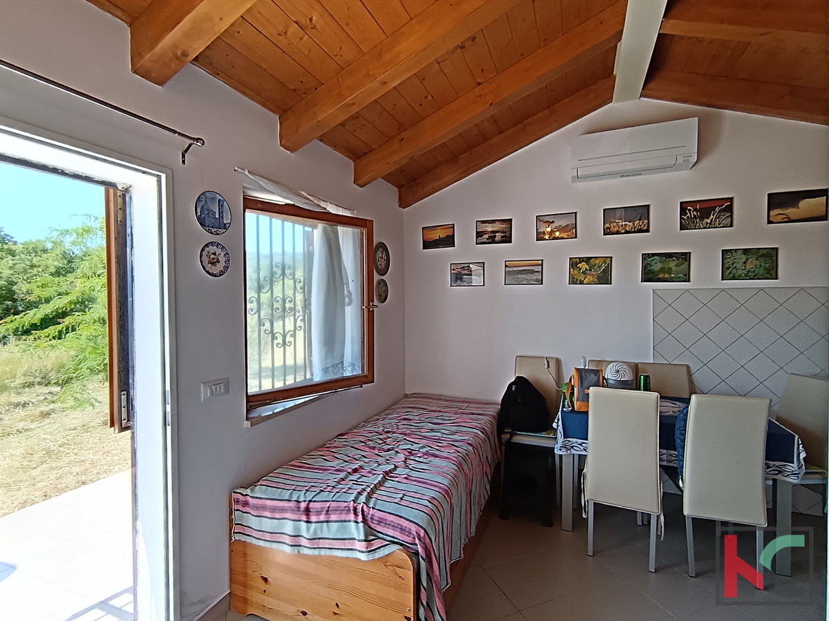 ISTRA, OBMOČJE ROVINJA, VIKEND HIŠA Z VELIKIM ZEMLJIŠČEM, #PRODAJA