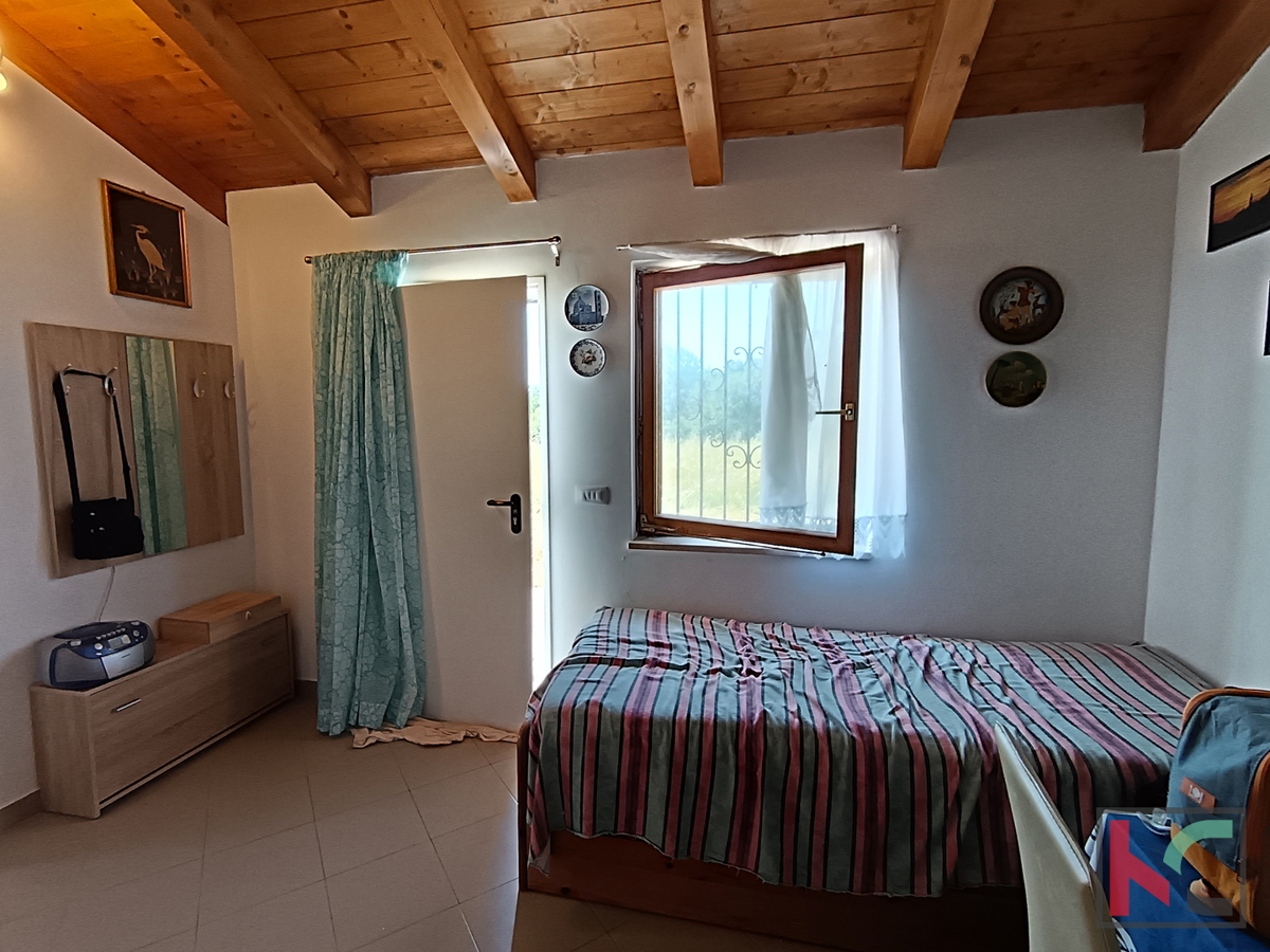 ISTRA, OBMOČJE ROVINJA, VIKEND HIŠA Z VELIKIM ZEMLJIŠČEM, #PRODAJA