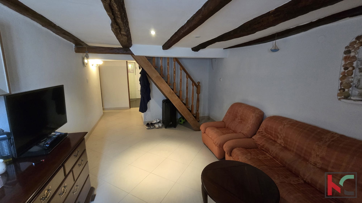 ISTRA, LIŽNJAN, UREJENA KAMNITA HIŠA V SREDIŠČU, #PRODAJA