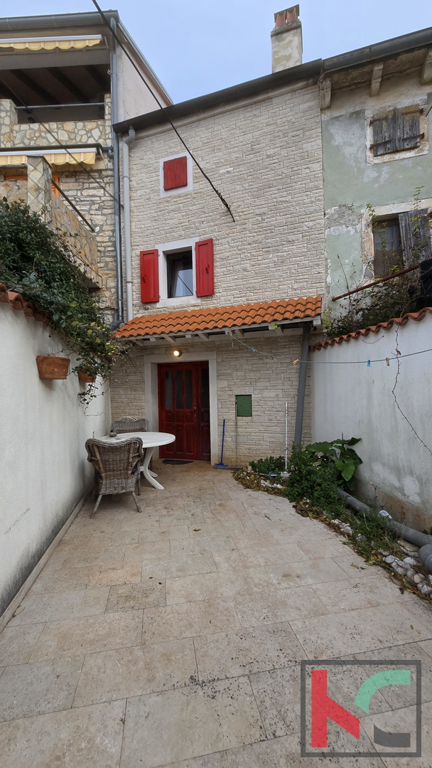 ISTRA, LIŽNJAN, UREJENA KAMNITA HIŠA V SREDIŠČU, #PRODAJA