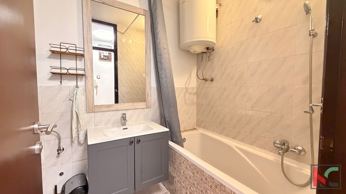 PULA, STOJA, 2 SPALNICI IN DNEVNA SOBA #PRODAJA