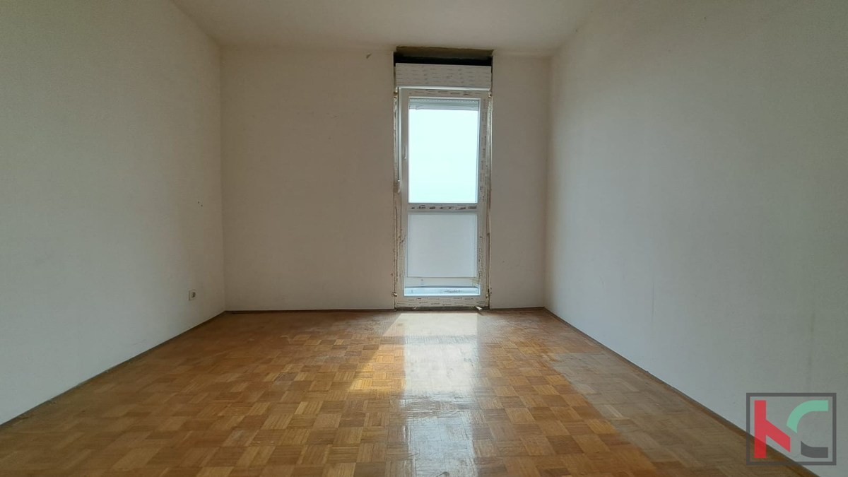 PULA, VERUDA, TROSOBNO STANOVANJE S POGLEDOM NA MORJE #PRODAJA