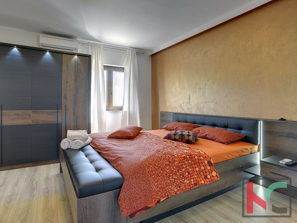 Rovinj, kombinacija moderne in rustikalne vile z bazenom na 2500m2 velikem vrtu