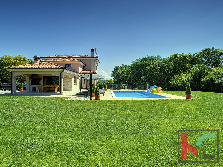 Rovinj, kombinacija moderne in rustikalne vile z bazenom na 2500m2 velikem vrtu