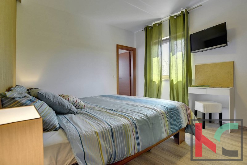 Rovinj, kombinacija moderne in rustikalne vile z bazenom na 2500m2 velikem vrtu