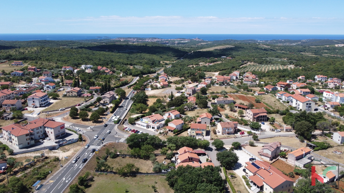 Rovinj, kombinacija moderne in rustikalne vile z bazenom na 2500m2 velikem vrtu