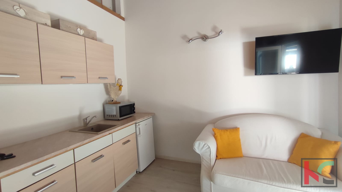 Istra, Medulin, Pomer, hiša s 4 apartmaji in urejenim vrtom