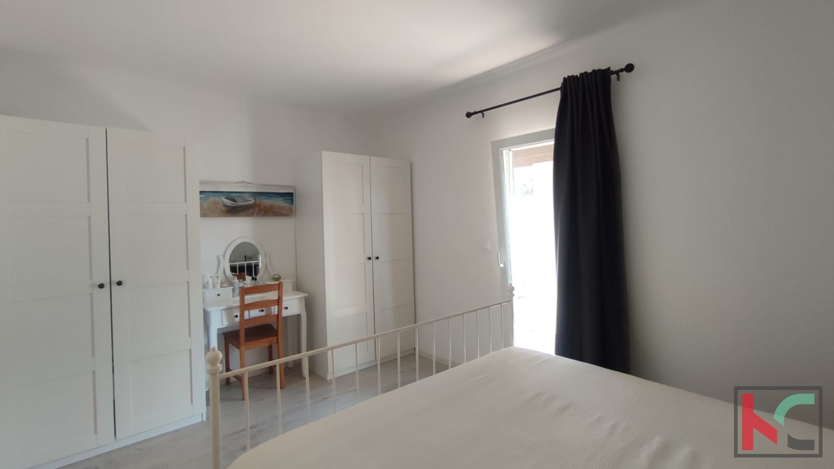 Istra, Medulin, Pomer, hiša s 4 apartmaji in urejenim vrtom