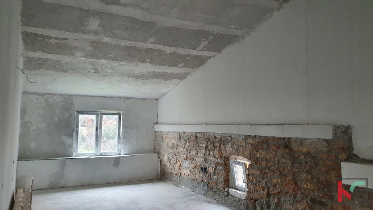 Istra, kamnita hiša v okolici Rovinja, 120m2, v visoki roh-bau fazi s pogledom na morje, #prodaja