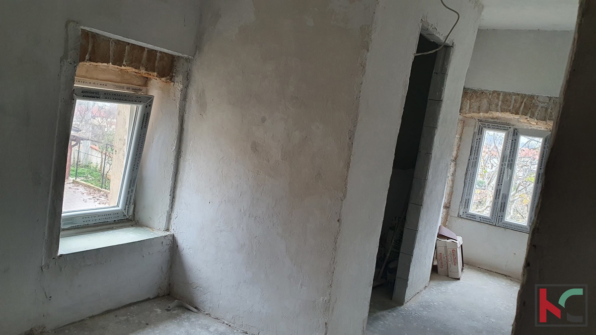 Istra, kamnita hiša v okolici Rovinja, 120m2, v visoki roh-bau fazi s pogledom na morje, #prodaja