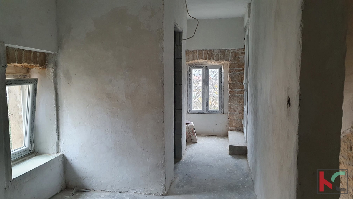 Istra, kamnita hiša v okolici Rovinja, 120m2, v visoki roh-bau fazi s pogledom na morje, #prodaja