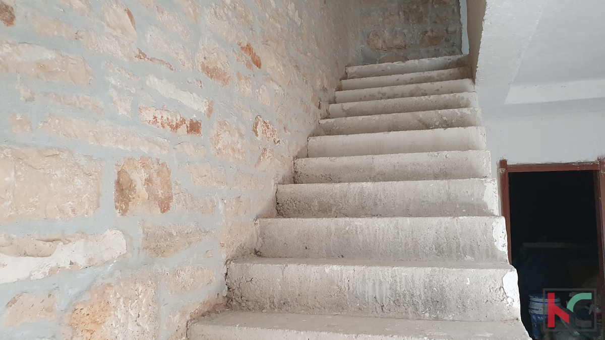 Istra, kamnita hiša v okolici Rovinja, 120m2, v visoki roh-bau fazi s pogledom na morje, #prodaja