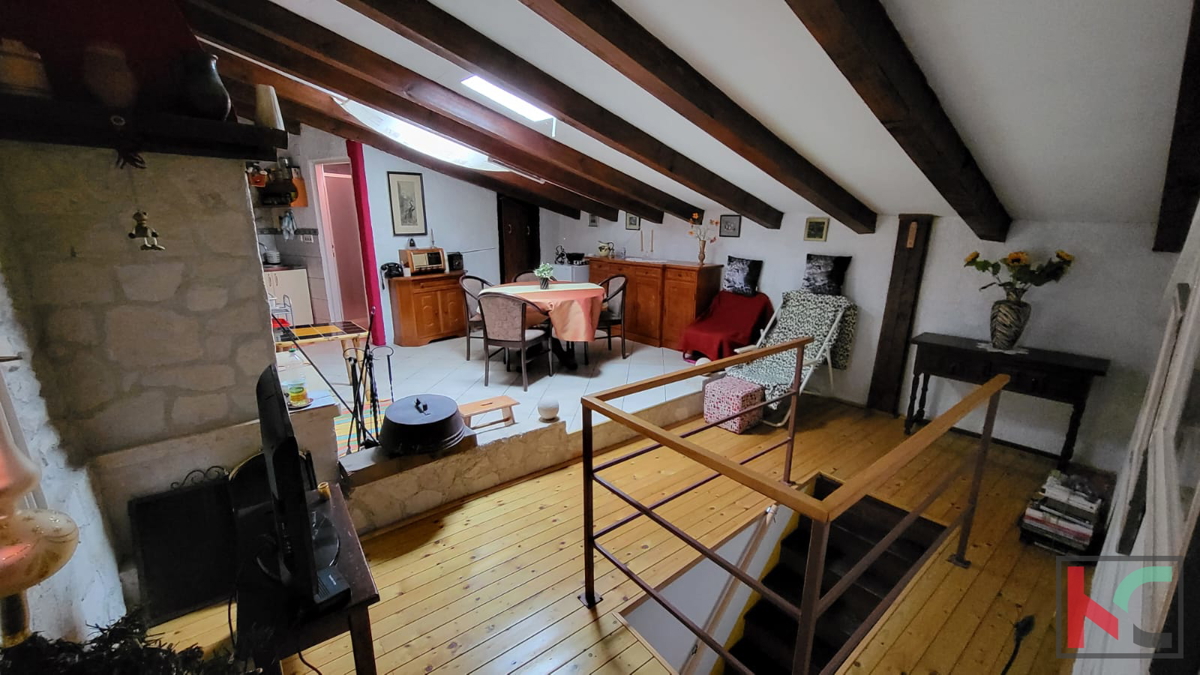 Istra, Pavićini, prenovljena istrska kamnita hiša 198m2