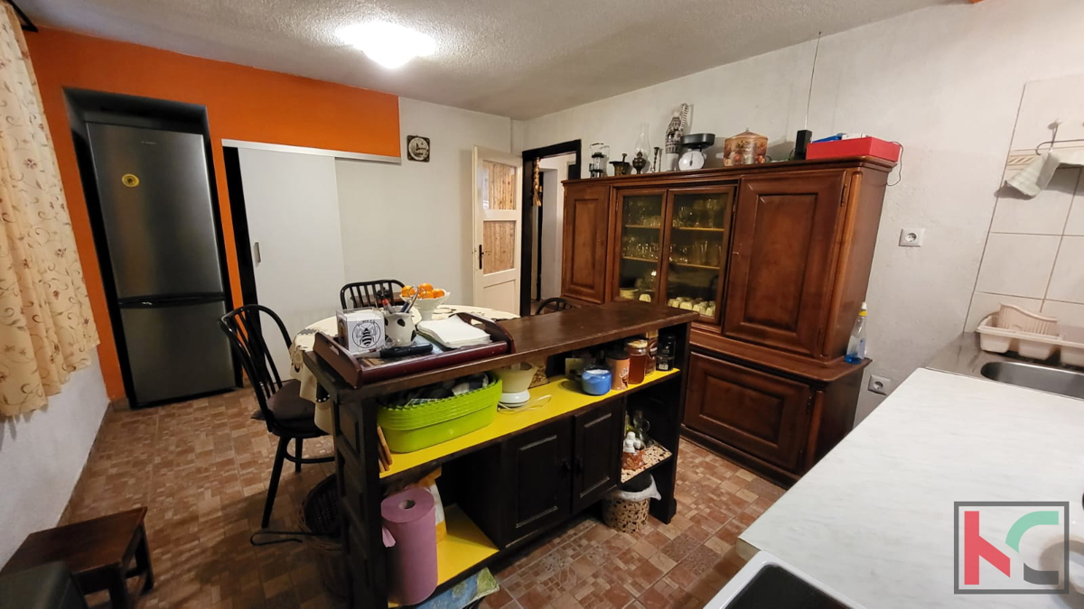 Istra, Pavićini, prenovljena istrska kamnita hiša 198m2