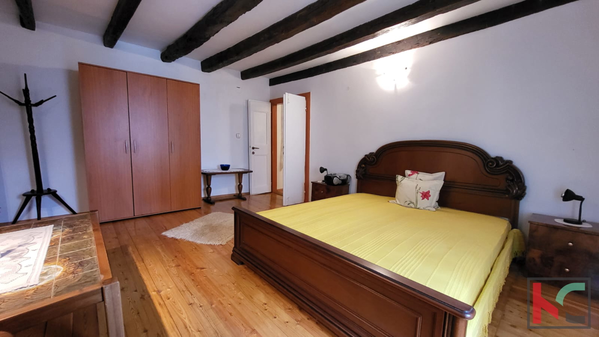 Istra, Pavićini, prenovljena istrska kamnita hiša 198m2