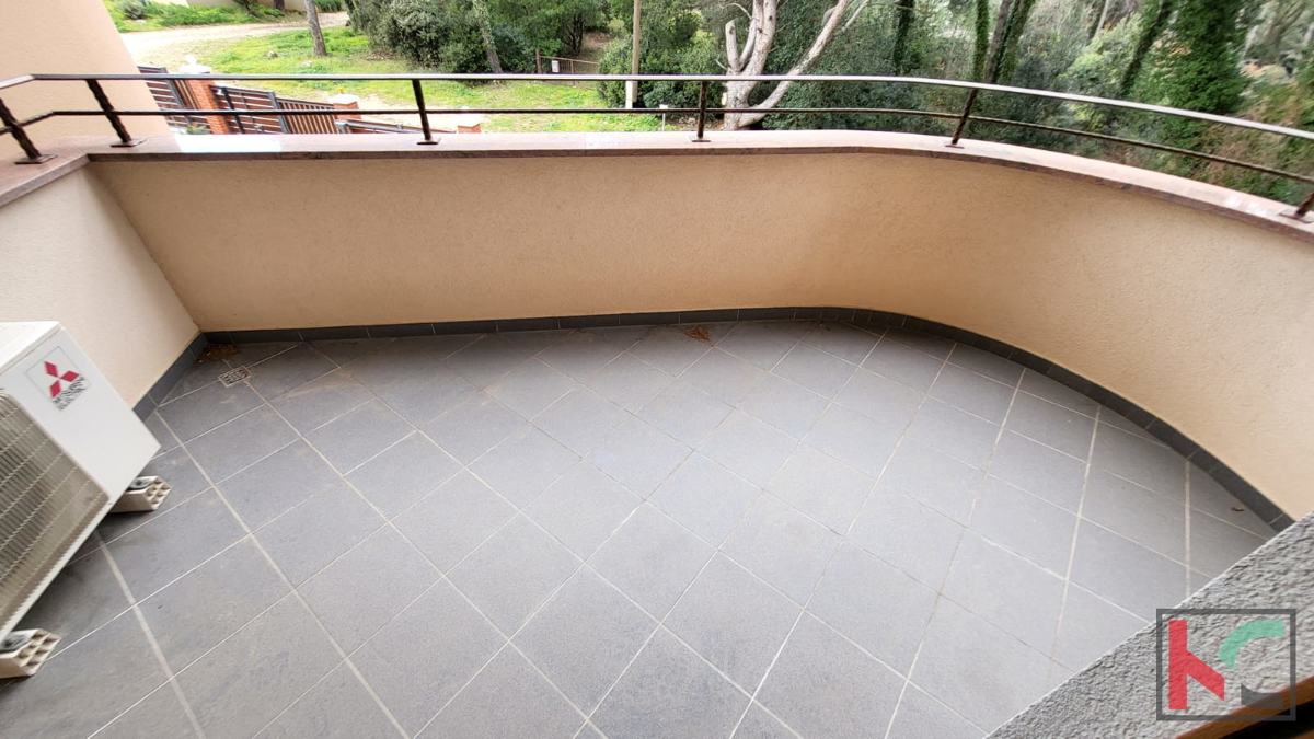 Istra, Premantura, apartma 70,52m2, 100m od morja
