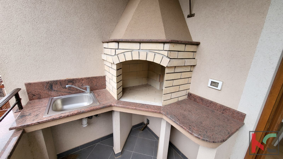 Istra, Premantura, apartma 70,52m2, 100m od morja