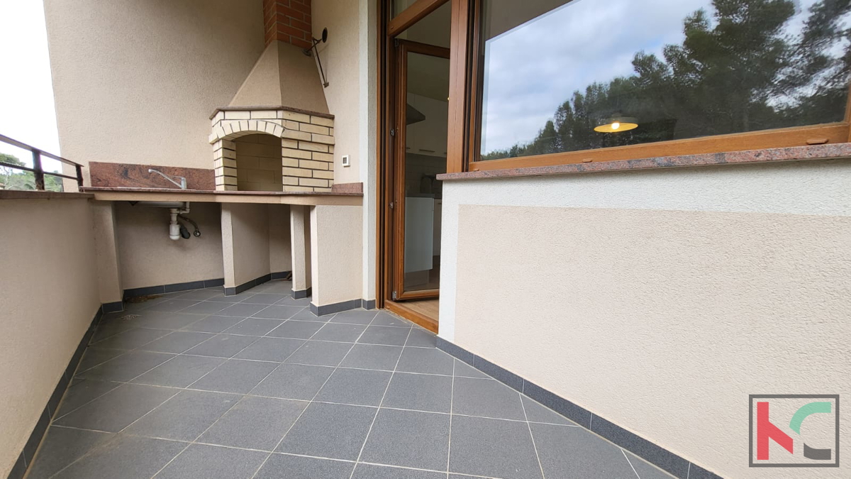 Istra, Premantura, apartma 70,52m2, 100m od morja