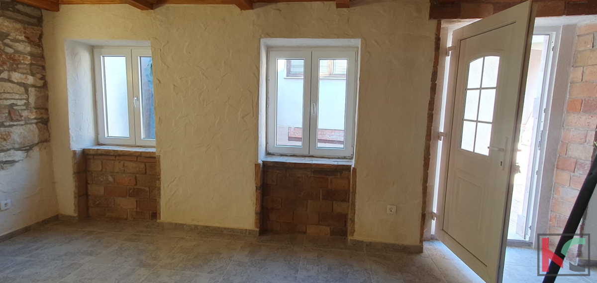 Pula, Center, hiša z dvema apartmajema, dodatno hišo in vrtom #prodaja