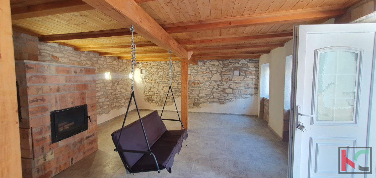 Pula, Center, hiša z dvema apartmajema, dodatno hišo in vrtom #prodaja