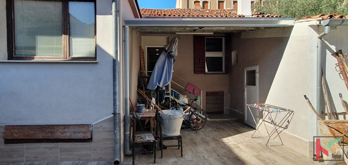 Pula, Center, hiša z dvema apartmajema, dodatno hišo in vrtom #prodaja
