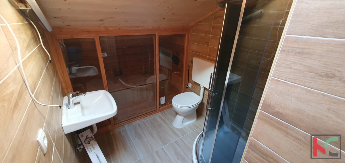 Pula, Center, hiša z dvema apartmajema, dodatno hišo in vrtom #prodaja