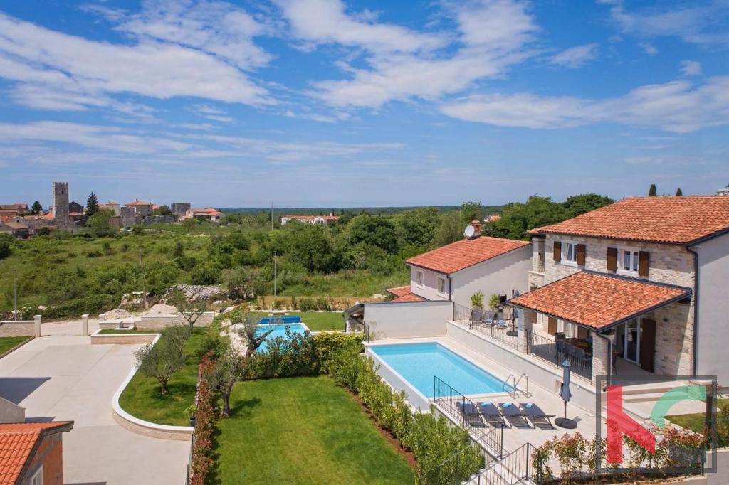 Istra, Sveti Lovreč, vila s 4 sobami in bazenom #prodaja