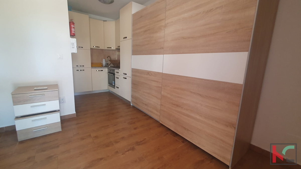 Istra, Poreč, okolica Červarja, samostojna hiša z velikim urejenim vrtom #prodaja