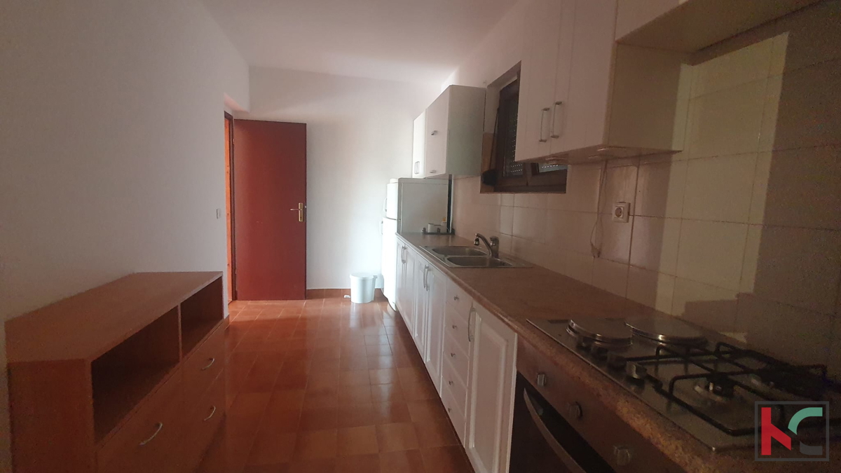 Istra, Poreč, okolica Červarja, samostojna hiša z velikim urejenim vrtom #prodaja