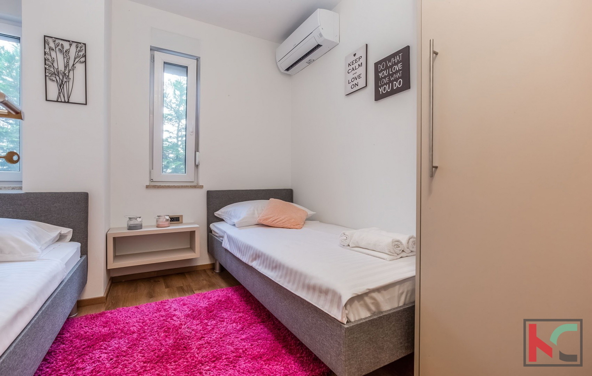 Istra, Višnjan, moderna hiša z bazenom in vrtom, 4 ss, #prodaja