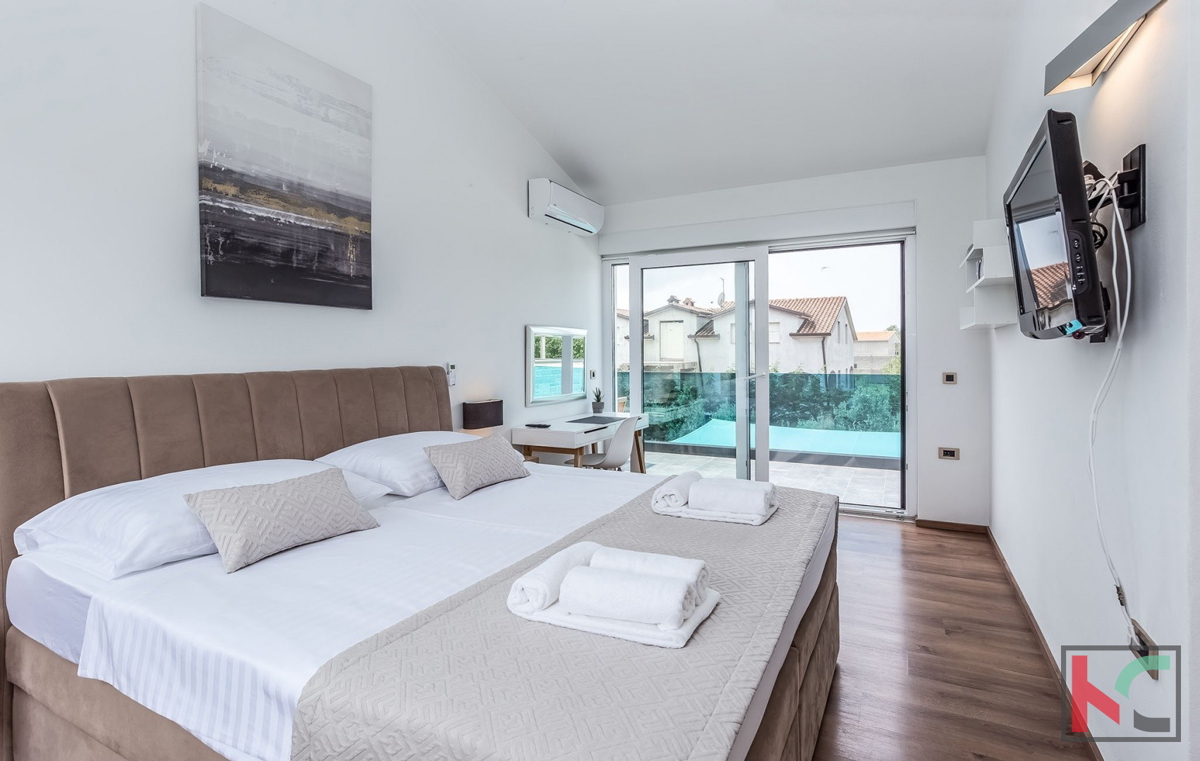 Istra, Višnjan, moderna hiša z bazenom in vrtom, 4 ss, #prodaja