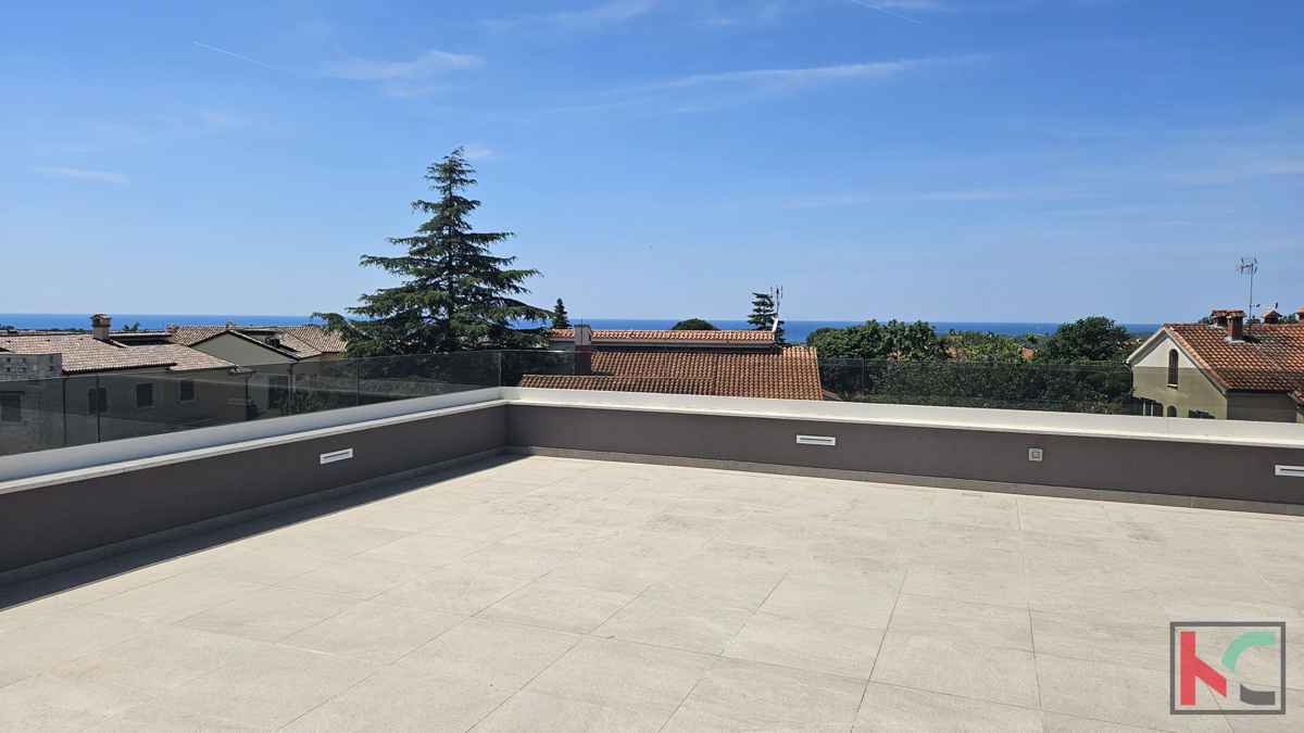 Poreč, štirisobno stanovanje 162,62 m3 v novogradnji, s prostorno strešno teraso in pogledom na morje #prodaja