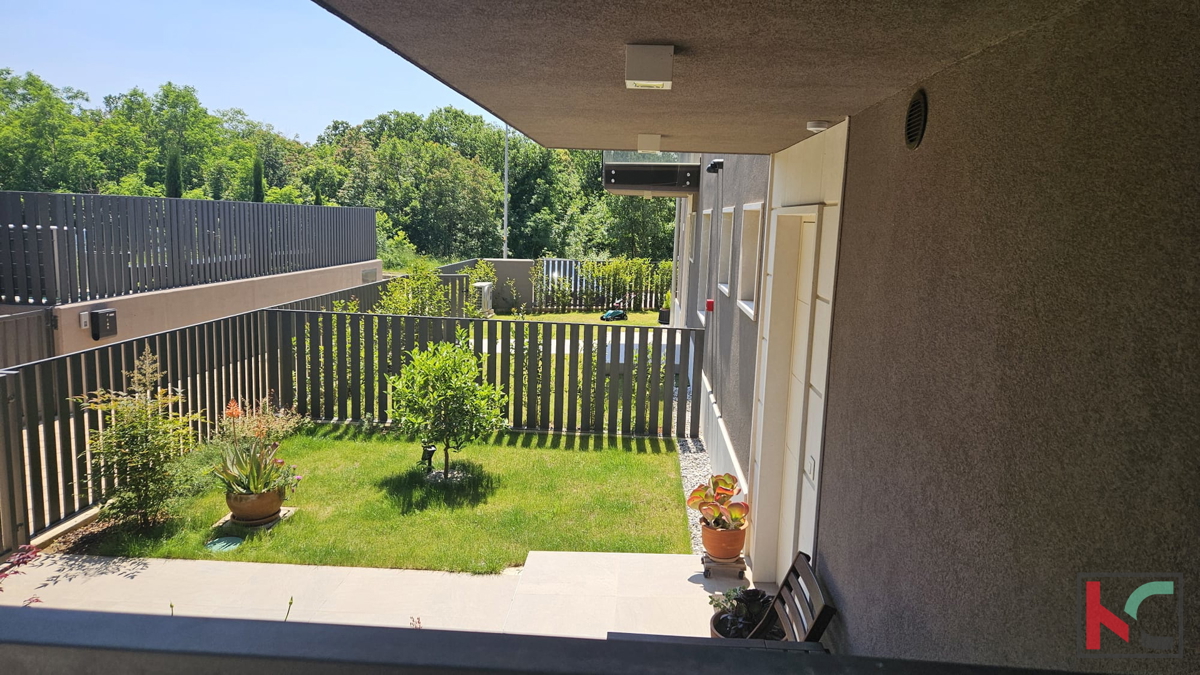 Poreč, štirisobno stanovanje 162,62 m3 v novogradnji, s prostorno strešno teraso in pogledom na morje #prodaja