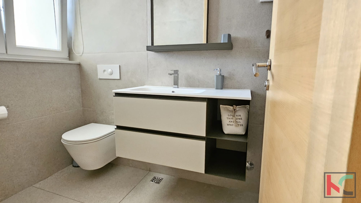 Istra, Žminj, moderna vila z notranjim in zunanjim bazenom 350m2 #prodaja