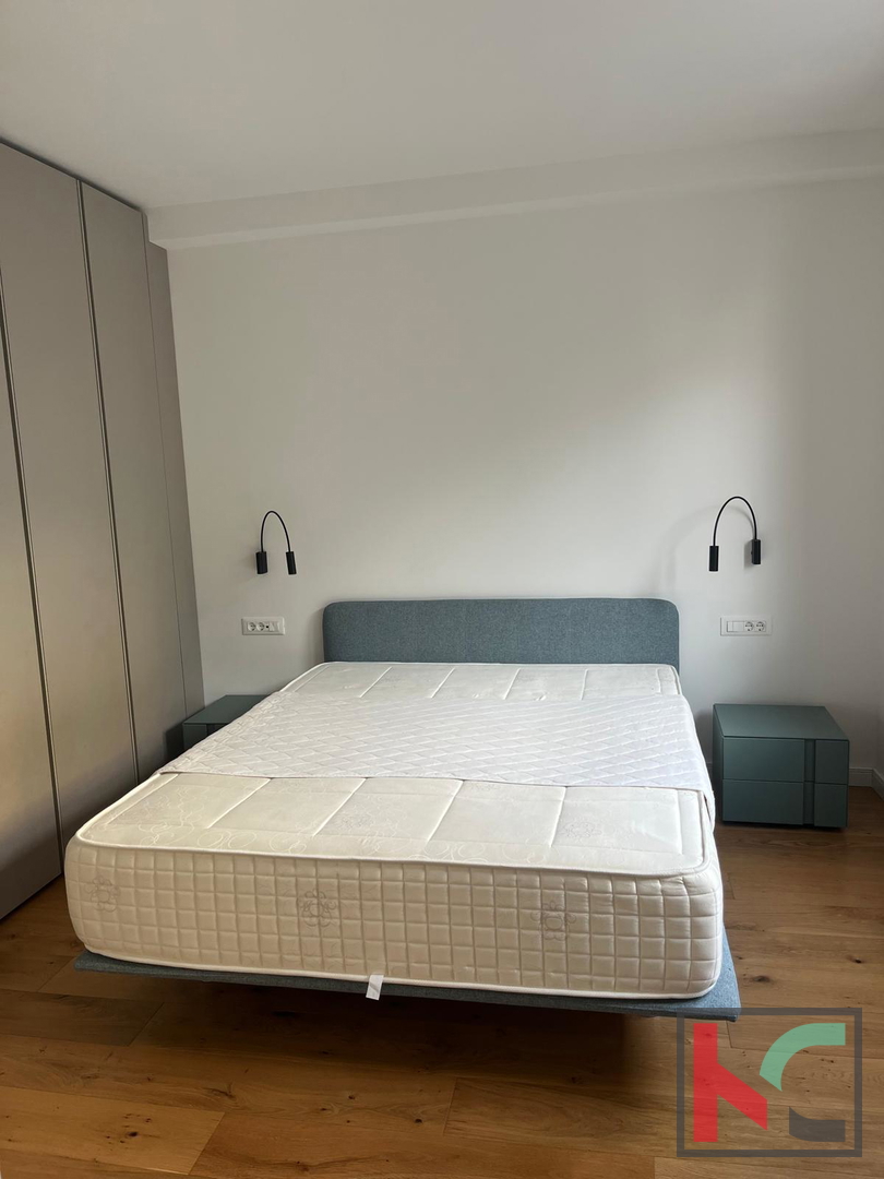 Rovinj, luksuzno stanovanje 100 m od morja z lastnim vrtom in vrtom, bivalna površina 127,50 m2 #prodaja