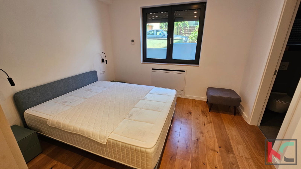 Rovinj, luksuzno stanovanje 100 m od morja z lastnim vrtom in vrtom, bivalna površina 127,50 m2 #prodaja