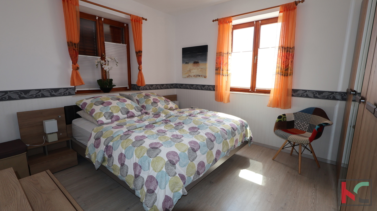 ISTRA, SVETVINČENAT, HIŠA S BAZENOM, MIRNA LOKACIJA PRODAJA
