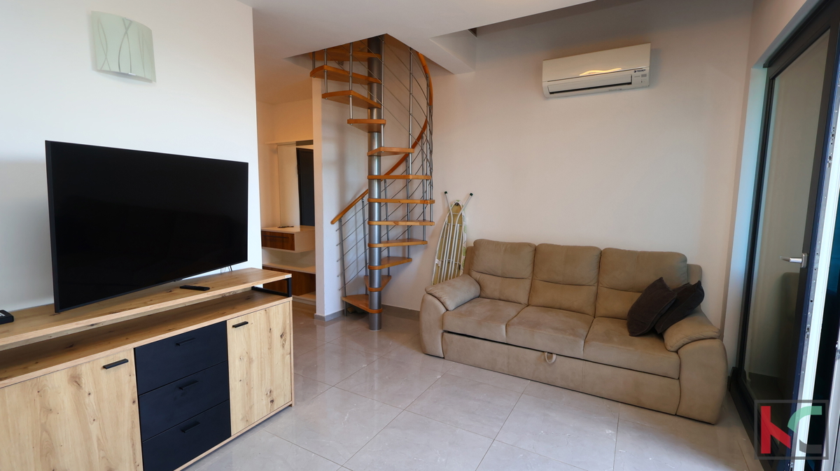 Istra, Pula, Pješčana Uvala, stanovanje v novogradnji 102,5 m2 s pogledom na morje