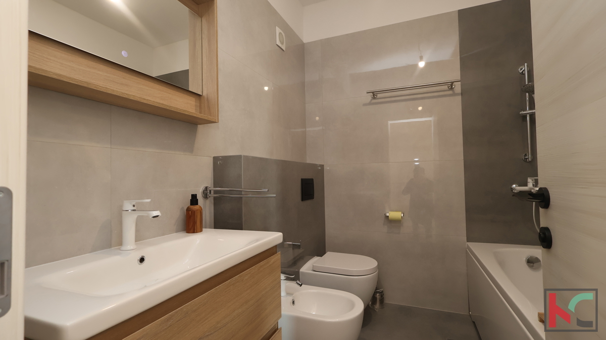 LIŽNJAN, ŠIŠAN, TROSOBNO STANOVANJE V STANOVANJSKI HIŠI Z DVEMA STANOVANJEMA #PRODAJA