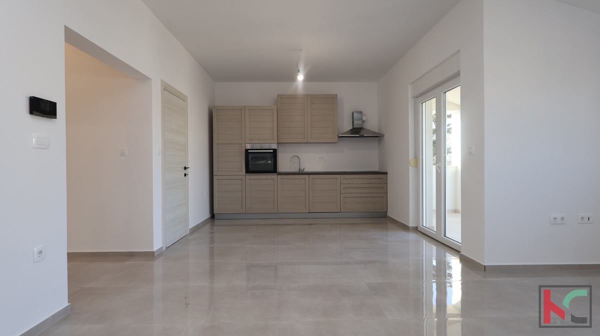 LIŽNJAN, ŠIŠAN, TROSOBNO STANOVANJE V STANOVANJSKI HIŠI Z DVEMA STANOVANJEMA #PRODAJA