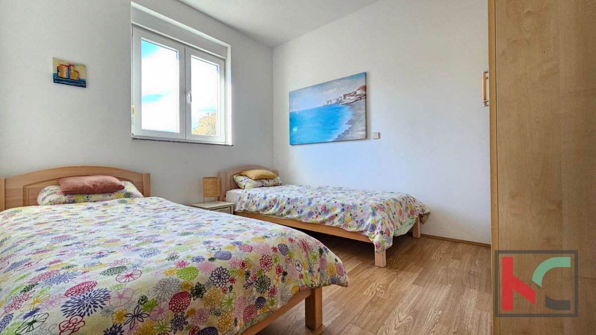 Premantura, center, apartma 2s+db, 64 m2, z balkonom in pogledom na morje #prodaja