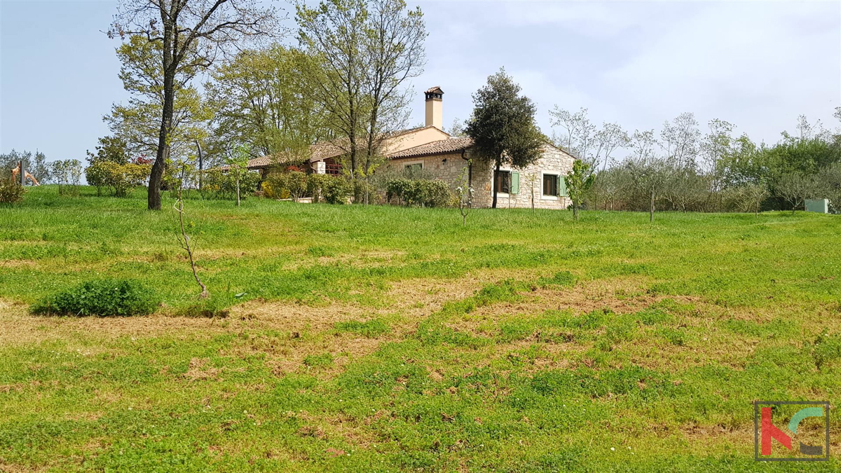 Istra - Bale, Vila z bazenom na parceli 30.550m2