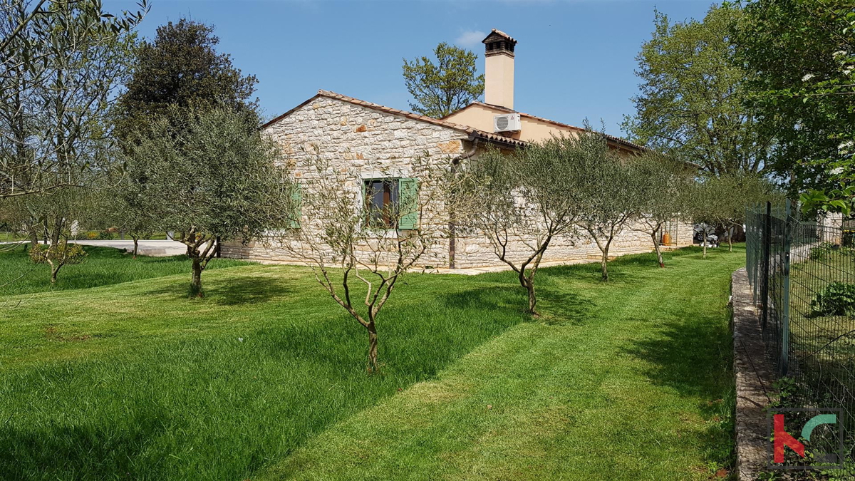 Istra - Bale, Vila z bazenom na parceli 30.550m2